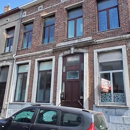 Dans Le Centre De Lägenhet Mons